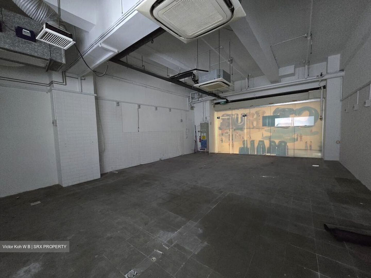 Ct Hub (D12), Retail #528835031